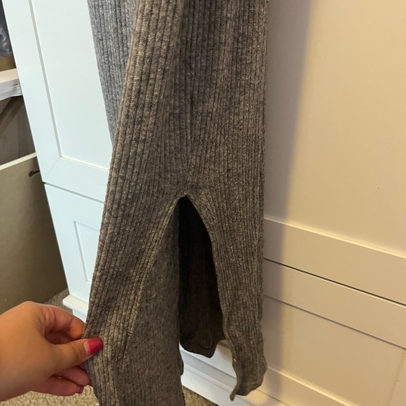 Double Zero Midi Ribbed Dress - Picture 10 of 11